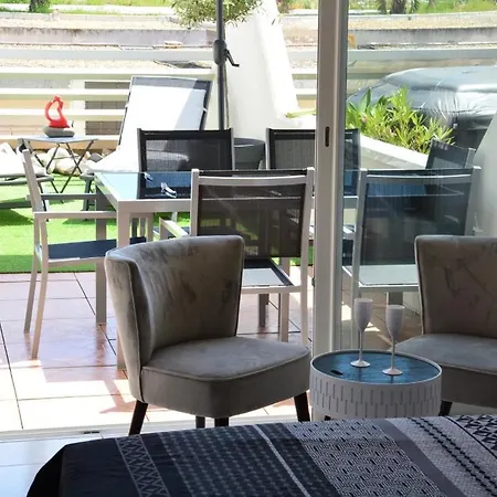Heliopolis De Charme Naturiste Avec Terrasse Et Parking Prive Apartman *