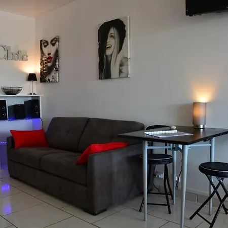 Διαμέρισμα Heliopolis De Charme Naturiste Avec Terrasse Et Parking Prive